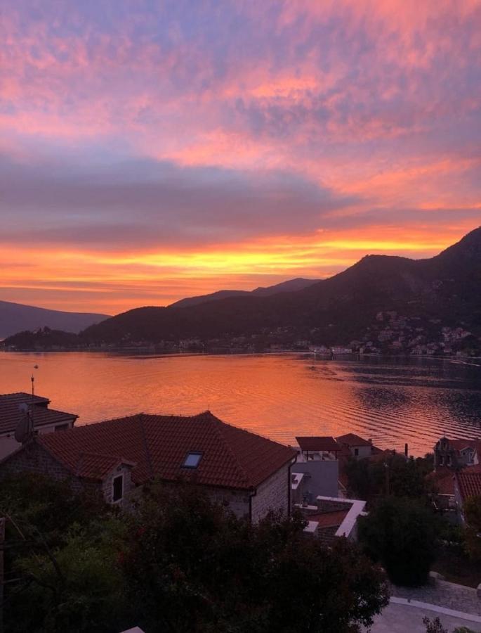 Apartments Todorovic Tivat Exterior photo