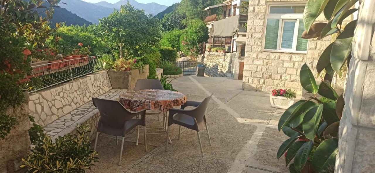 Apartments Todorovic Tivat Exterior photo